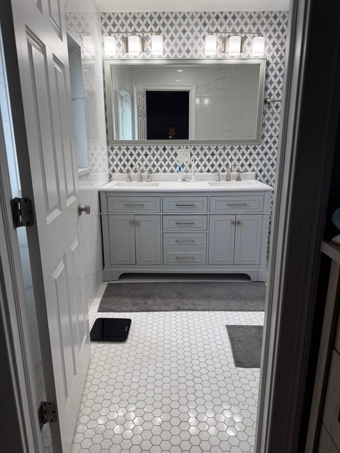 Tiny photo for 5901 N Nagle Avenue, Chicago, IL 60646 (MLS # 12767213)