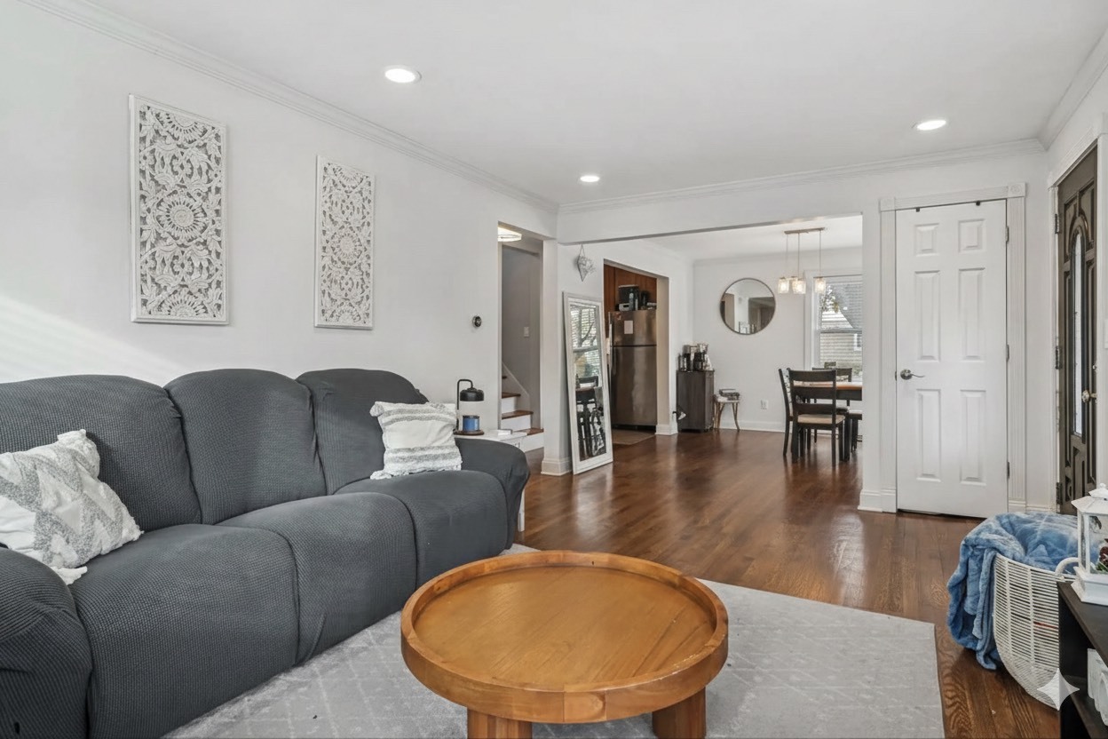 102 S ASHLAND Avenue