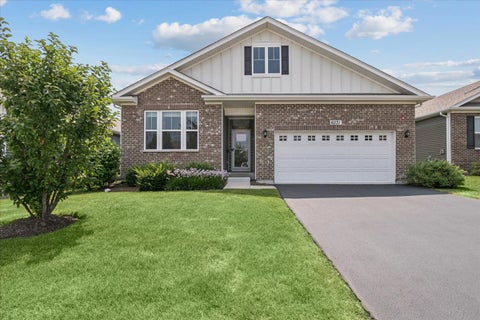 Photo of 6331 Doral Drive, Gurnee, IL 60031 (MLS # 12734358)