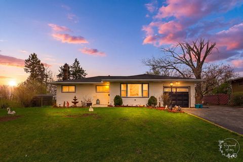 Photo of 3858 E Lakeview Drive, Kankakee, IL 60901 (MLS # 12617618)