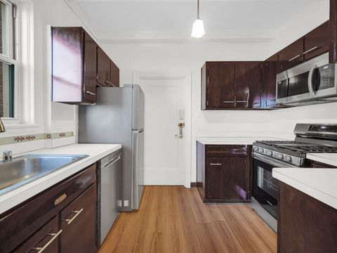 Tiny photo for 5000 S Cornell Avenue #6C, Chicago, IL 60615 (MLS # 12508608)