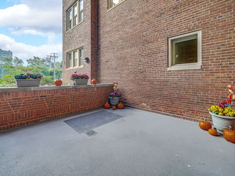 Tiny photo for 5000 S Cornell Avenue #6C, Chicago, IL 60615 (MLS # 12508608)