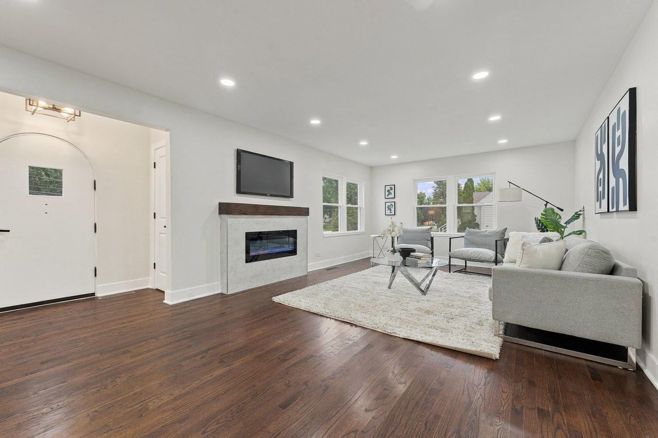 15W105 Harrison Street