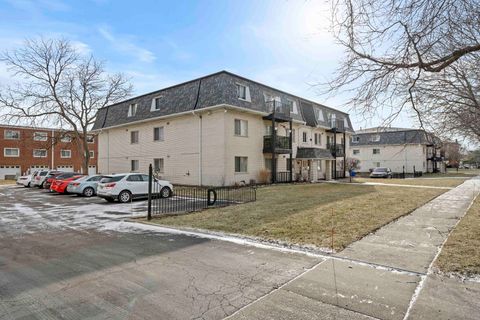 A home in Oak Lawn