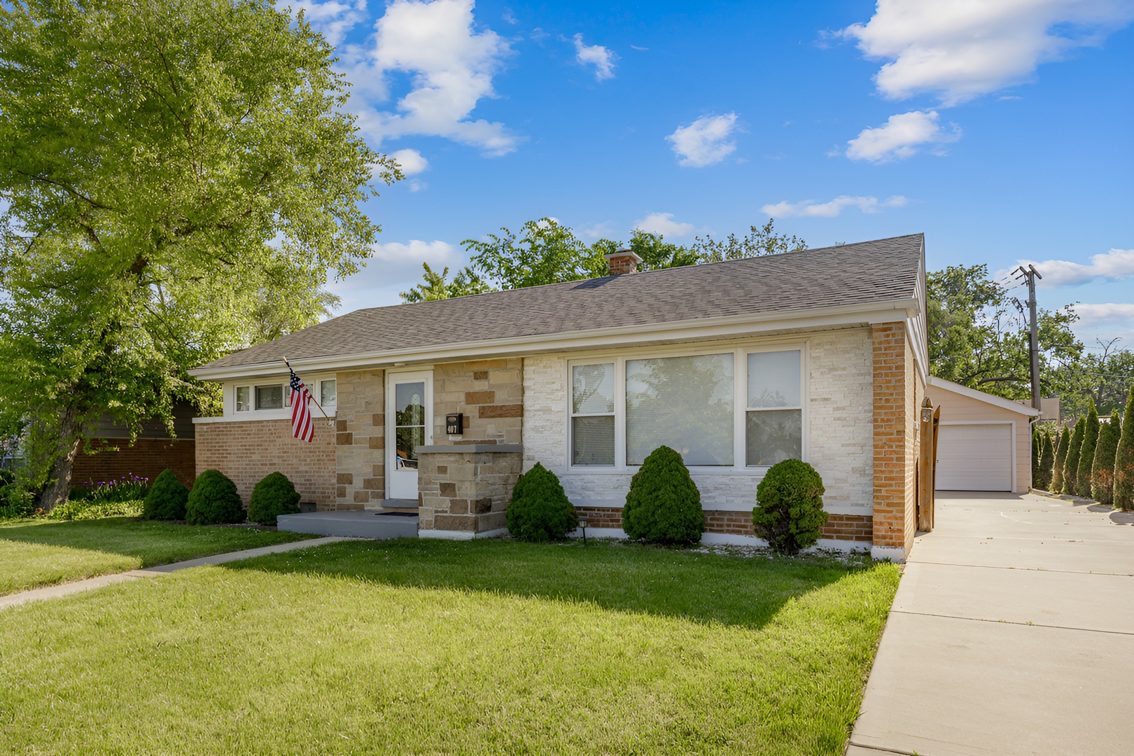 Properties 1 407 N West Avenue