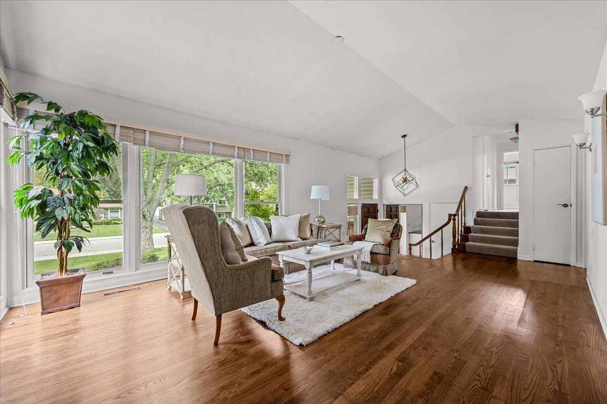 1141 Kenton Road