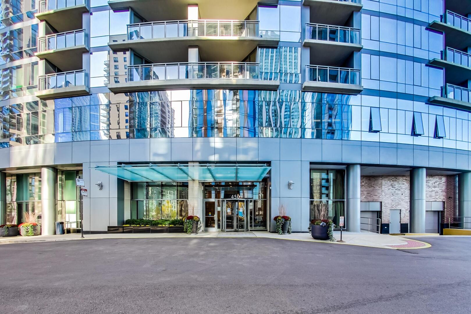 450 E Waterside Drive 2611