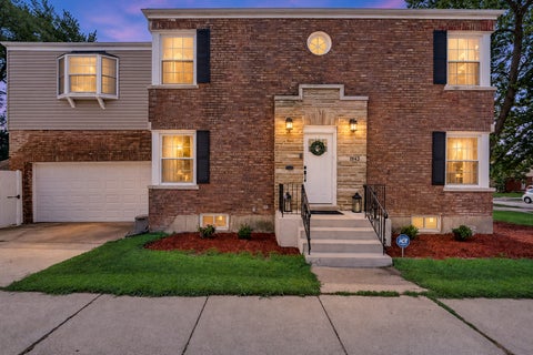 Photo of 1945 N 73rd Avenue, Elmwood Park, IL 60707 (MLS # 12778838)