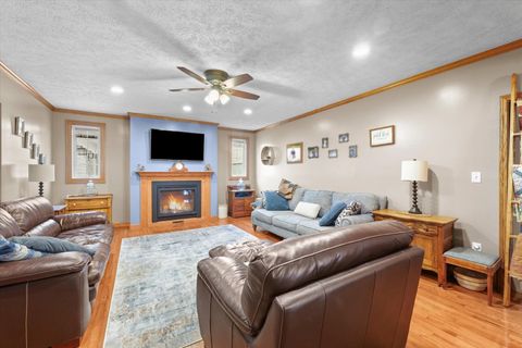 Tiny photo for 540 E 50n Road, Gibson City, IL 60936 (MLS # 12577292)