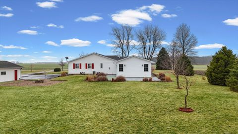 Tiny photo for 540 E 50n Road, Gibson City, IL 60936 (MLS # 12577292)