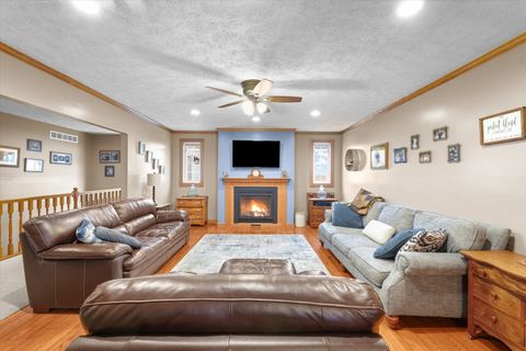 Tiny photo for 540 E 50n Road, Gibson City, IL 60936 (MLS # 12577292)