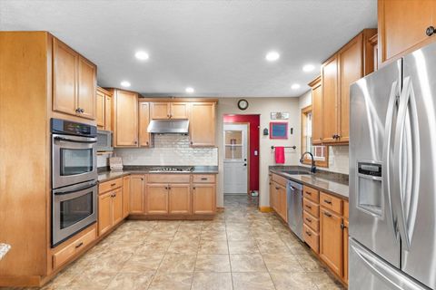 Tiny photo for 540 E 50n Road, Gibson City, IL 60936 (MLS # 12577292)