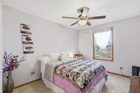 Tiny photo for 14747 Lakeview Drive, Orland Park, IL 60462 (MLS # 12537387)