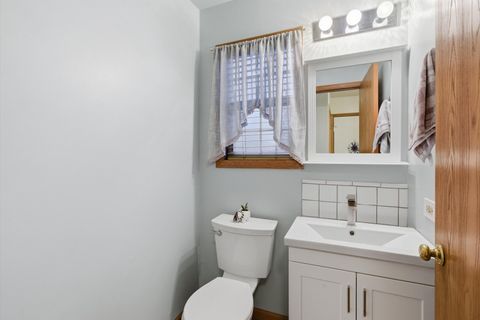 Tiny photo for 14747 Lakeview Drive, Orland Park, IL 60462 (MLS # 12537387)