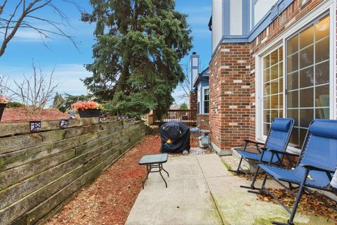 Tiny photo for 14747 Lakeview Drive, Orland Park, IL 60462 (MLS # 12537387)