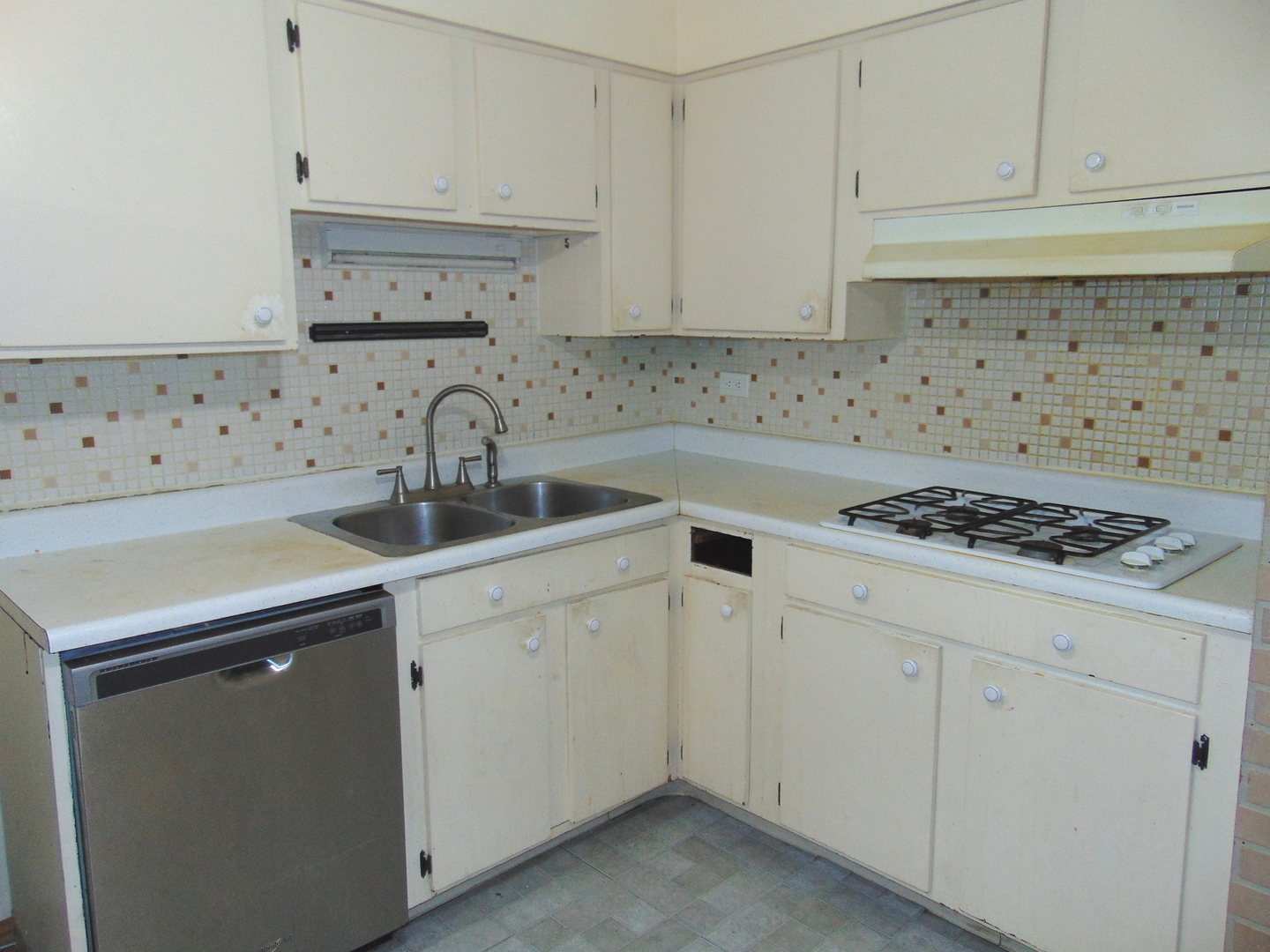 8996 Kennedy Drive 105E