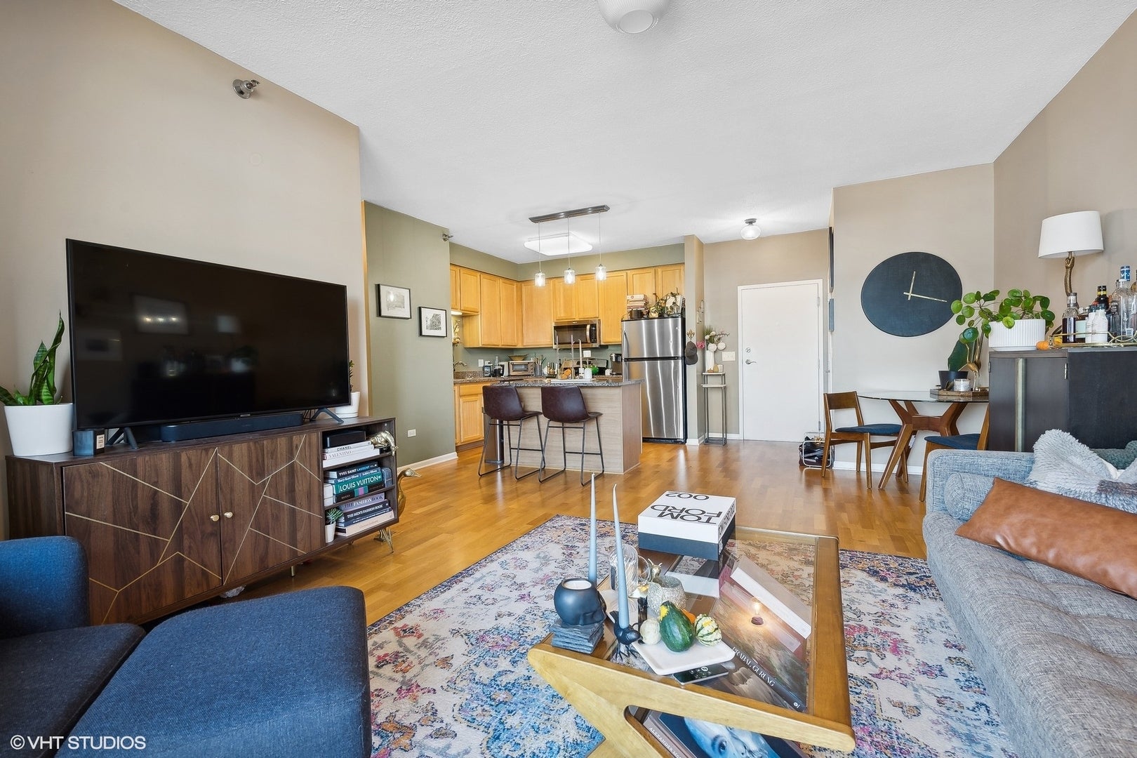 1134 W Granville Avenue 1017