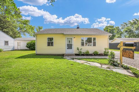 Photo of 804 Juniper Drive, Rantoul, IL 61866 (MLS # 12428965) Photo of 804 Juniper Drive, Rantoul, IL 61866 (MLS # 12428965)