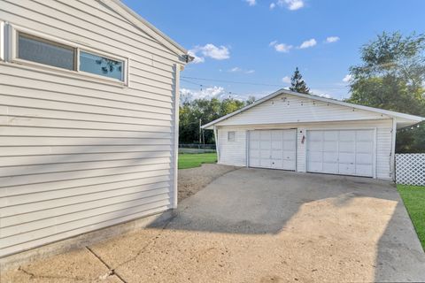 Tiny photo for 803 Forest Drive, Streamwood, IL 60107 (MLS # 12473601)