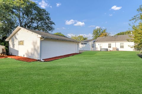 Tiny photo for 803 Forest Drive, Streamwood, IL 60107 (MLS # 12473601)