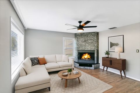 Tiny photo for 803 Forest Drive, Streamwood, IL 60107 (MLS # 12473601)