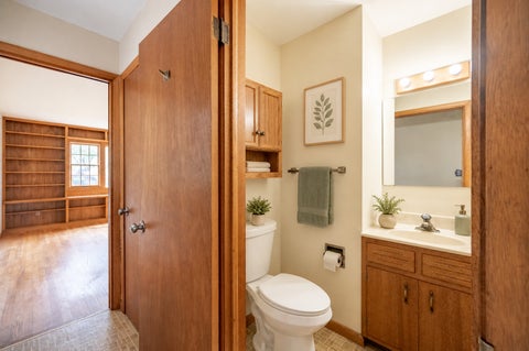 Tiny photo for 8 Candlewick Court, North Aurora, IL 60542 (MLS # 12628310)