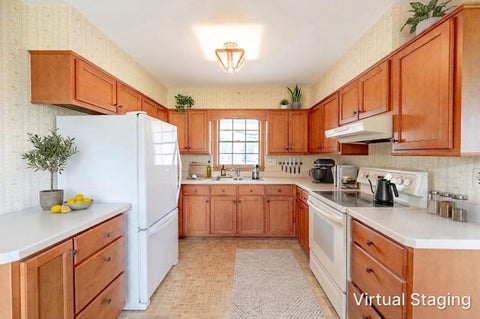 Tiny photo for 8 Candlewick Court, North Aurora, IL 60542 (MLS # 12628310)