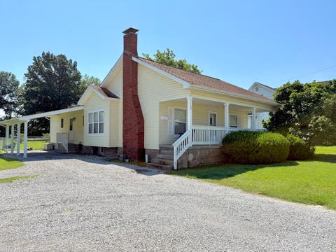 Photo of 1109 S Court Street, Marion, IL 62959 (MLS # 12703285)