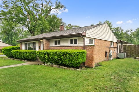 Tiny photo for 17303 Chicago Avenue, Lansing, IL 60438 (MLS # 12500861)