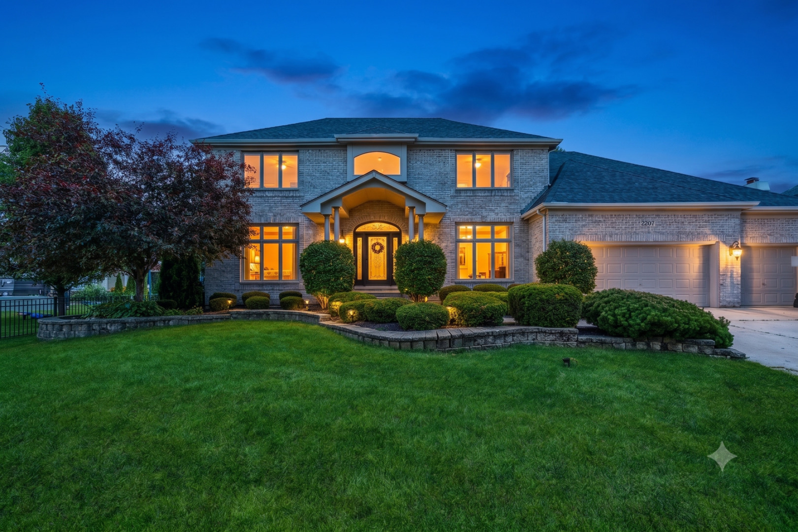 2207 Leverenz Road