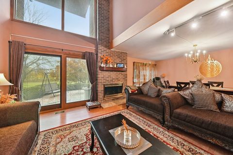 Tiny photo for 351 S Dominion Drive, Wood Dale, IL 60191 (MLS # 12514678)