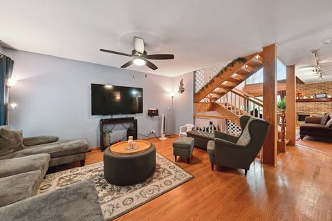 Tiny photo for 351 S Dominion Drive, Wood Dale, IL 60191 (MLS # 12514678)