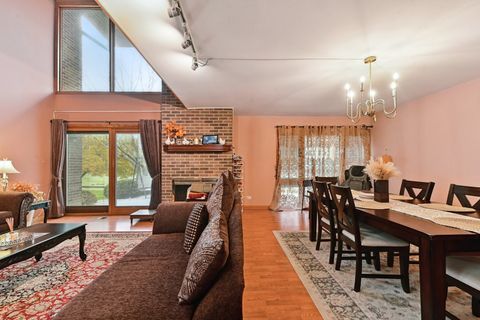 Tiny photo for 351 S Dominion Drive, Wood Dale, IL 60191 (MLS # 12514678)