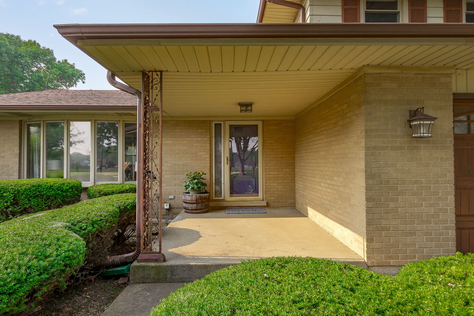 1813 E Maya Lane