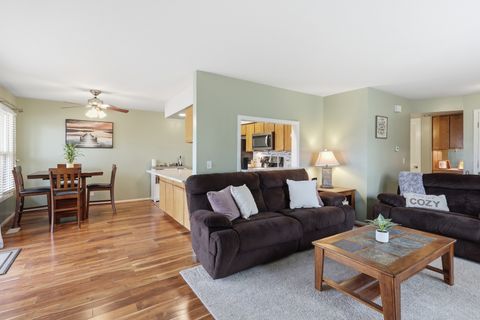 Tiny photo for 1821 Pebble Beach Circle #1, Elk Grove Village, IL 60007 (MLS # 12585328)