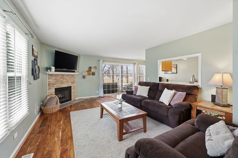 Tiny photo for 1821 Pebble Beach Circle #1, Elk Grove Village, IL 60007 (MLS # 12585328)