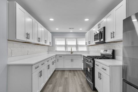 Tiny photo for 33670 N Lake Shore Drive, Grayslake, IL 60030 (MLS # 12398628)
