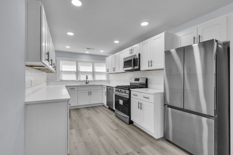Tiny photo for 33670 N Lake Shore Drive, Grayslake, IL 60030 (MLS # 12398628)