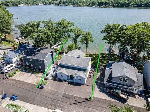 Tiny photo for 33670 N Lake Shore Drive, Grayslake, IL 60030 (MLS # 12398628)