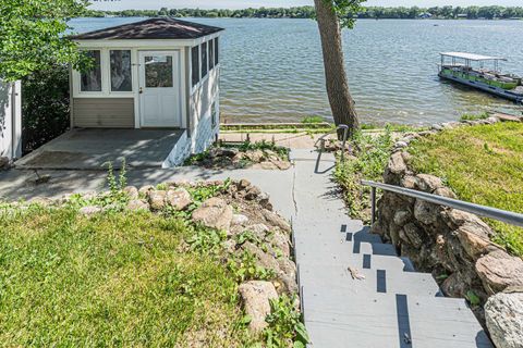 Tiny photo for 33670 N Lake Shore Drive, Grayslake, IL 60030 (MLS # 12398628)