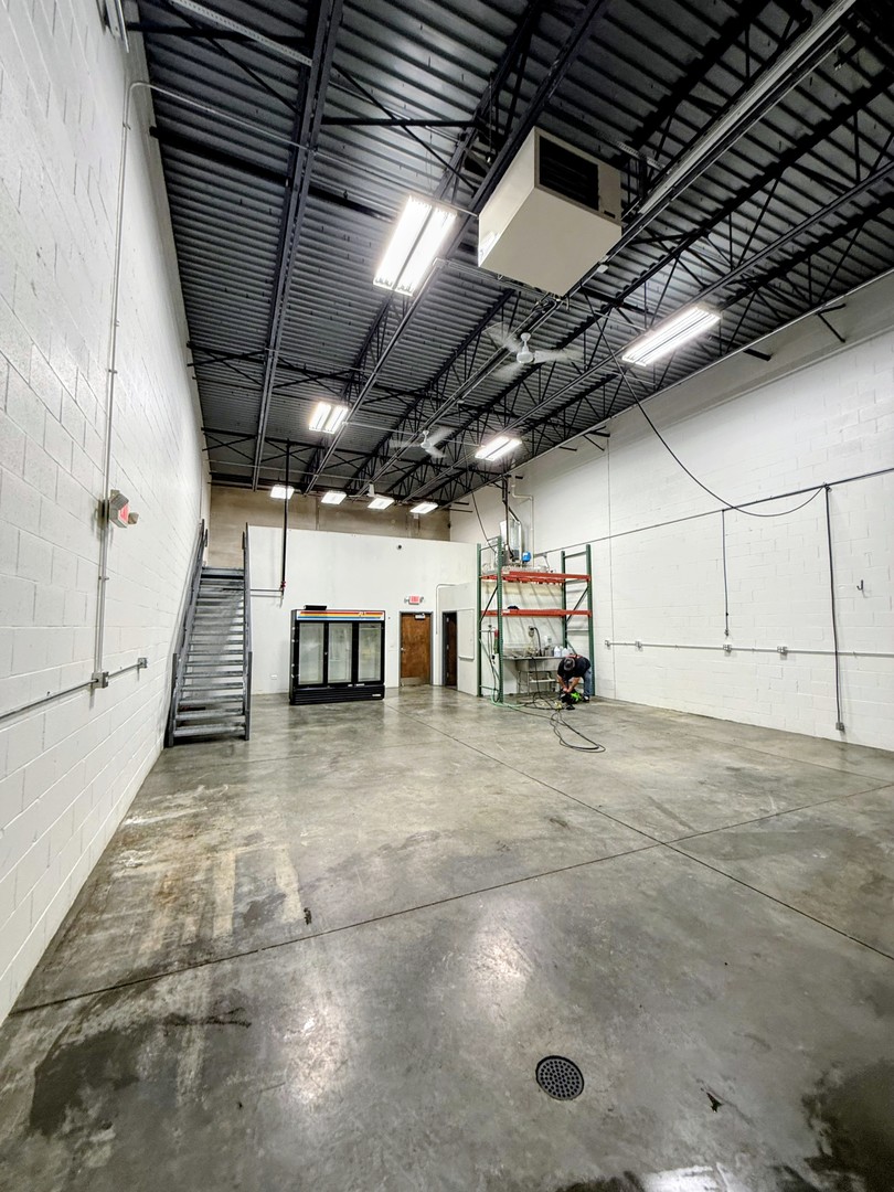 650 Willowbrook Center Parkway 205