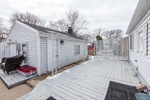 Tiny photo for 10383 W York House Road, Beach Park, IL 60087 (MLS # 12597373)