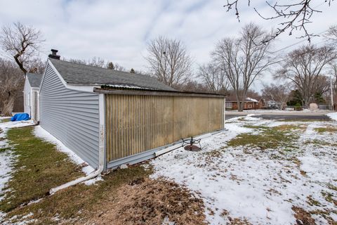 Tiny photo for 10383 W York House Road, Beach Park, IL 60087 (MLS # 12597373)