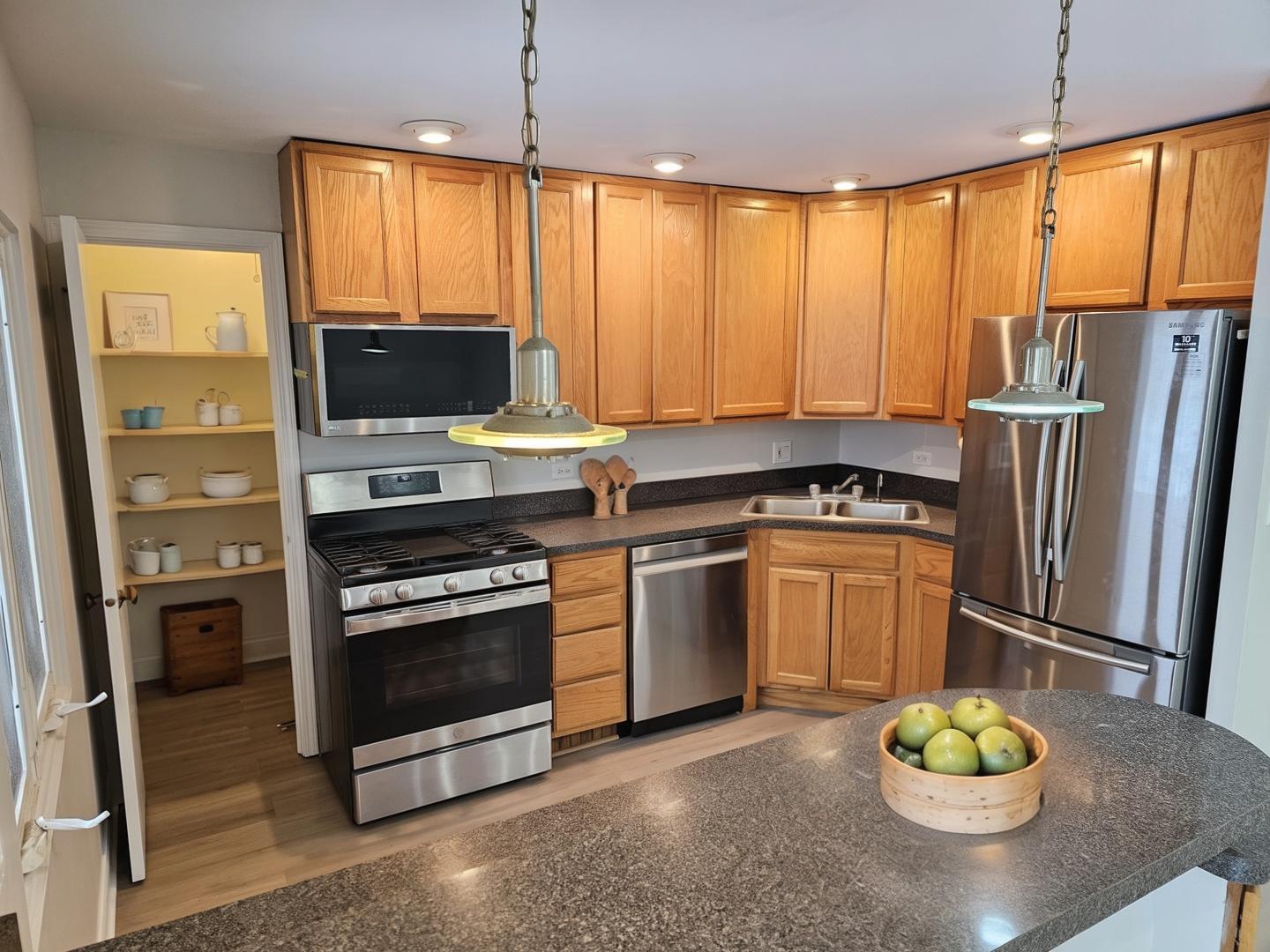 1550 Sandpebble Drive 210