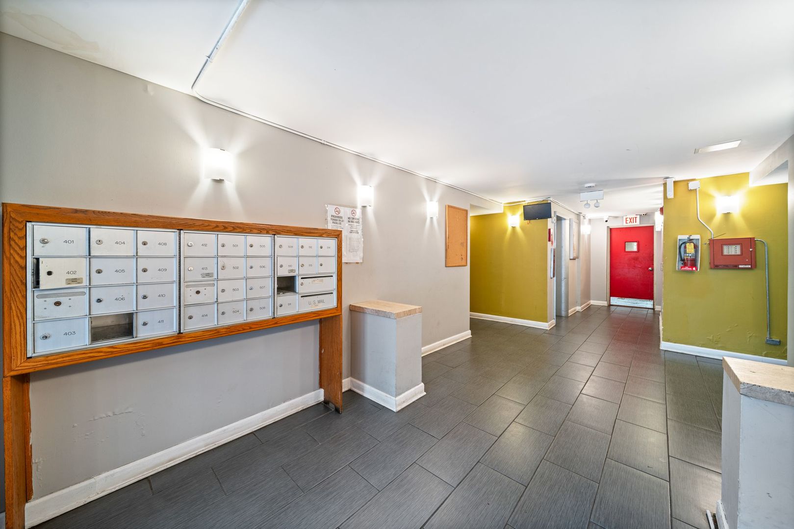 7854 S South Shore Drive 502