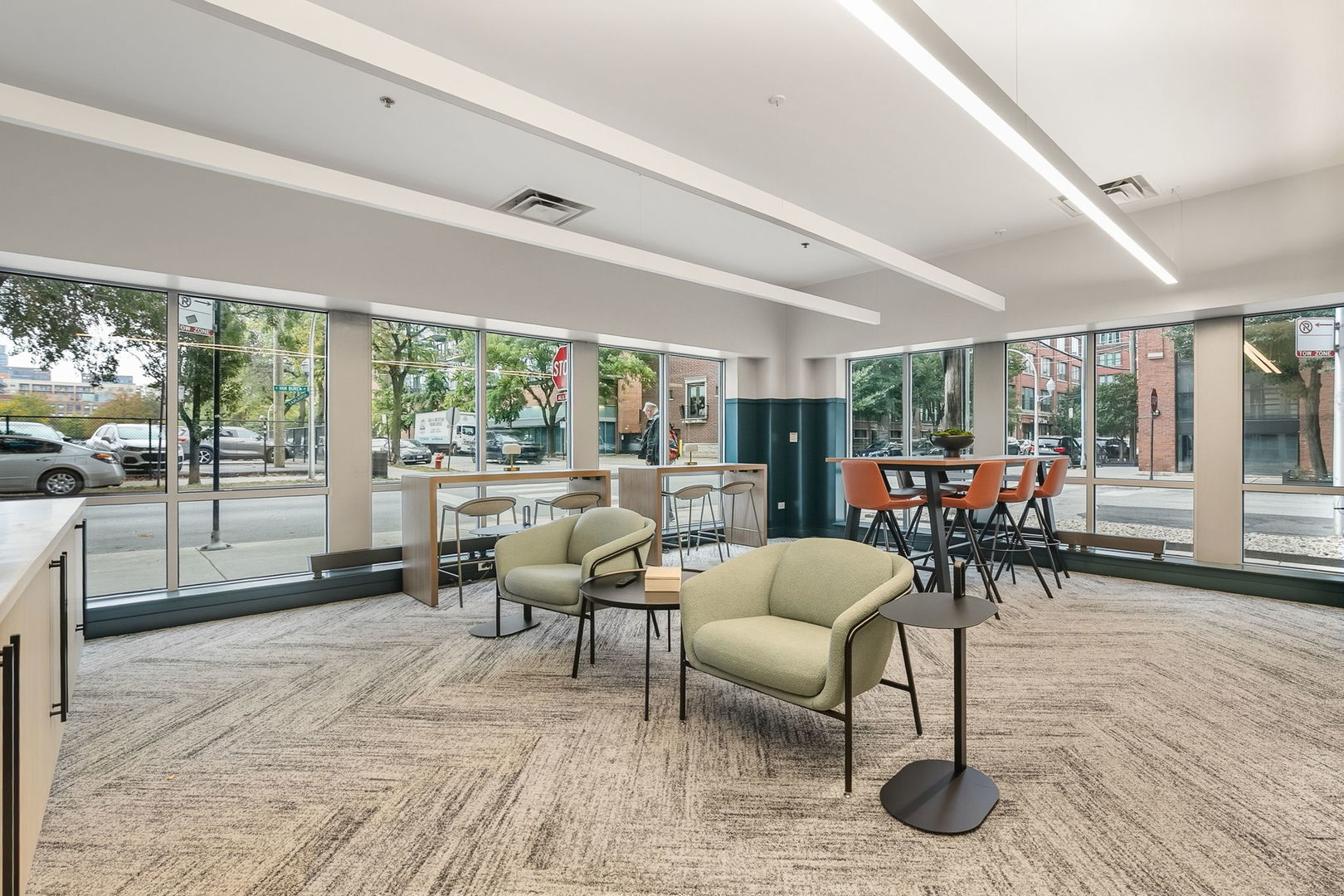 933 W Van Buren Street 516