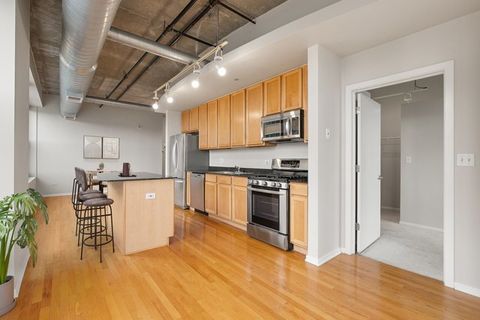 Tiny photo for 933 W Van Buren Street #516, Chicago, IL 60607 (MLS # 12517274)