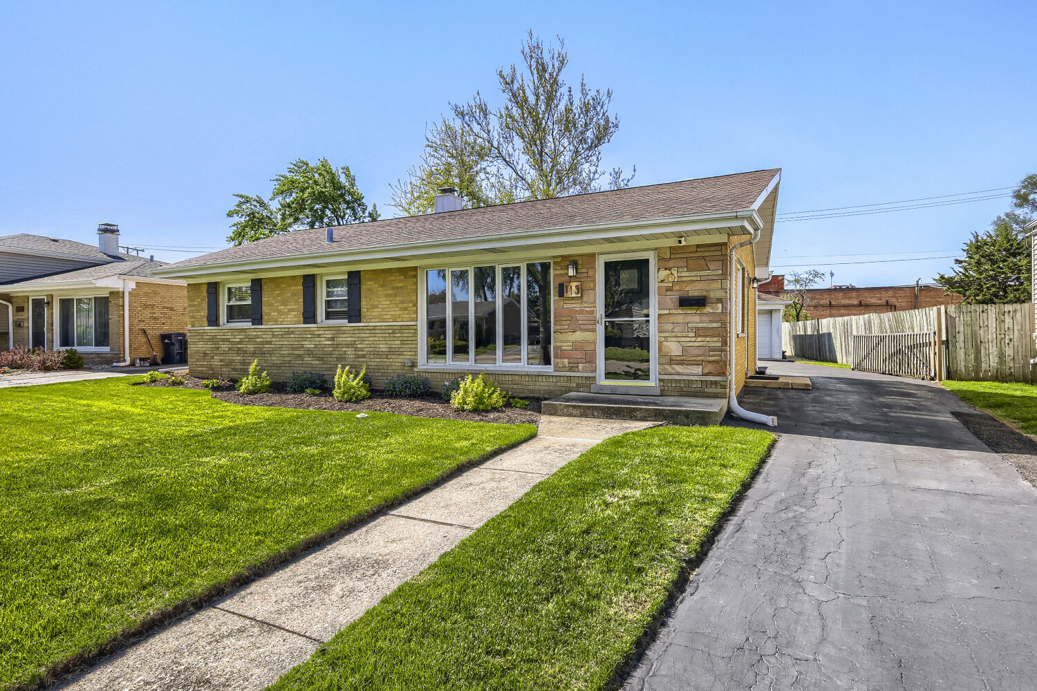 113 E Central Avenue