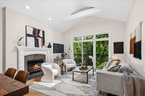 Tiny photo for 4728 N Malden Street #3N, Chicago, IL 60640 (MLS # 12706937)