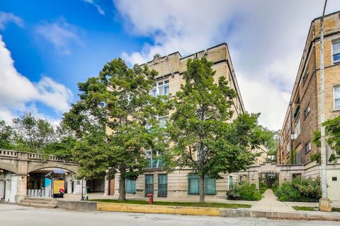 Tiny photo for 1522 E 59th Street #2F, Chicago, IL 60637 (MLS # 12455031)